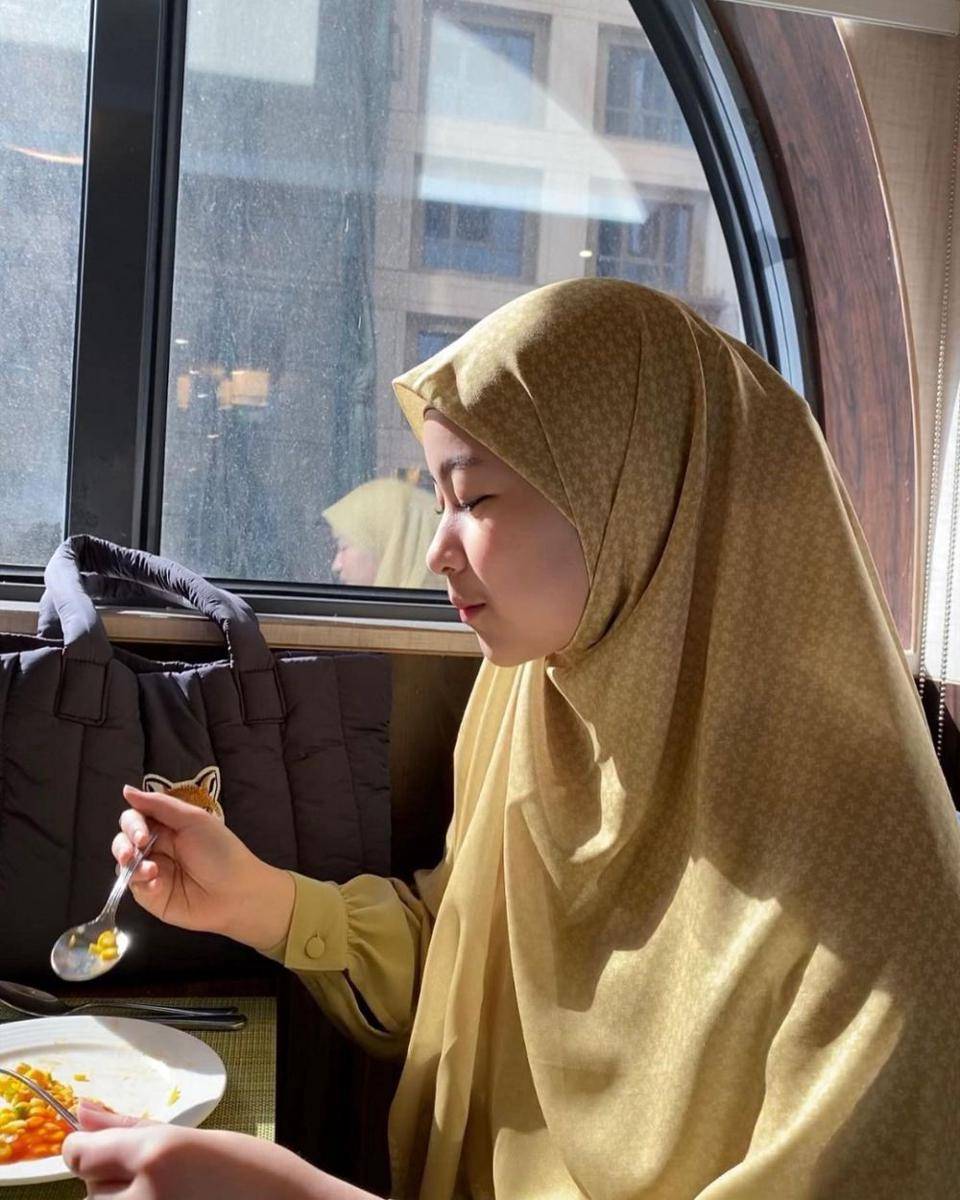 Aquene Aziz Djorghi (instagram.com/aqueneazizdjorghi)
