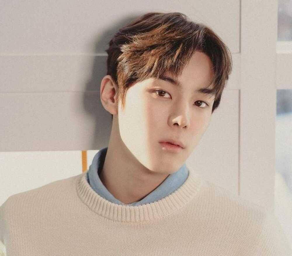 Yoon Seo Bin (instagram.com/seobin.1214)