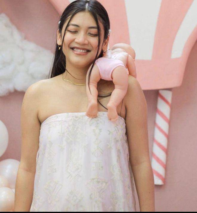 10 Momen Baby Shower Canti Tachril, Istri Adipati Dolken Serba Pink (instagram.com/cantitachril)