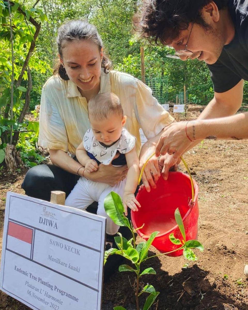 potret Dimas Anggara dan baby Djiwa (instagram.com/dimsanggara)
