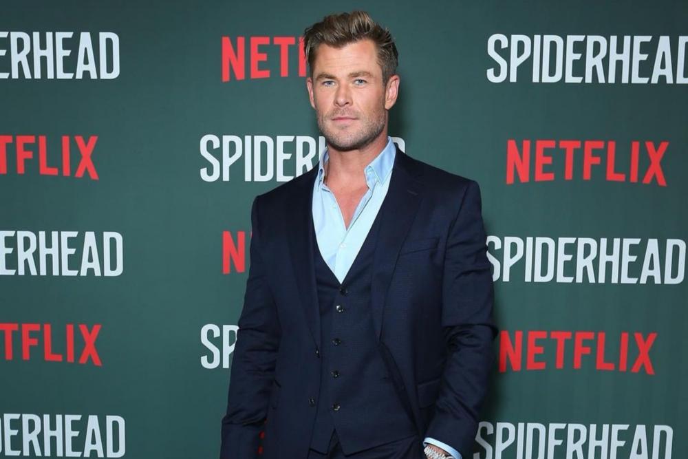 Chris Hemsworth Hiatus Akting Karena Berisiko Idap Alzheimer?
