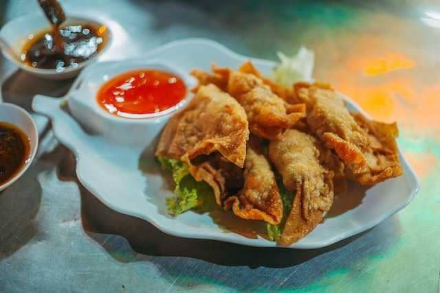 Resep Mudah Pangsit Goreng Isi, Teman Santai Sore yang Asyik!
