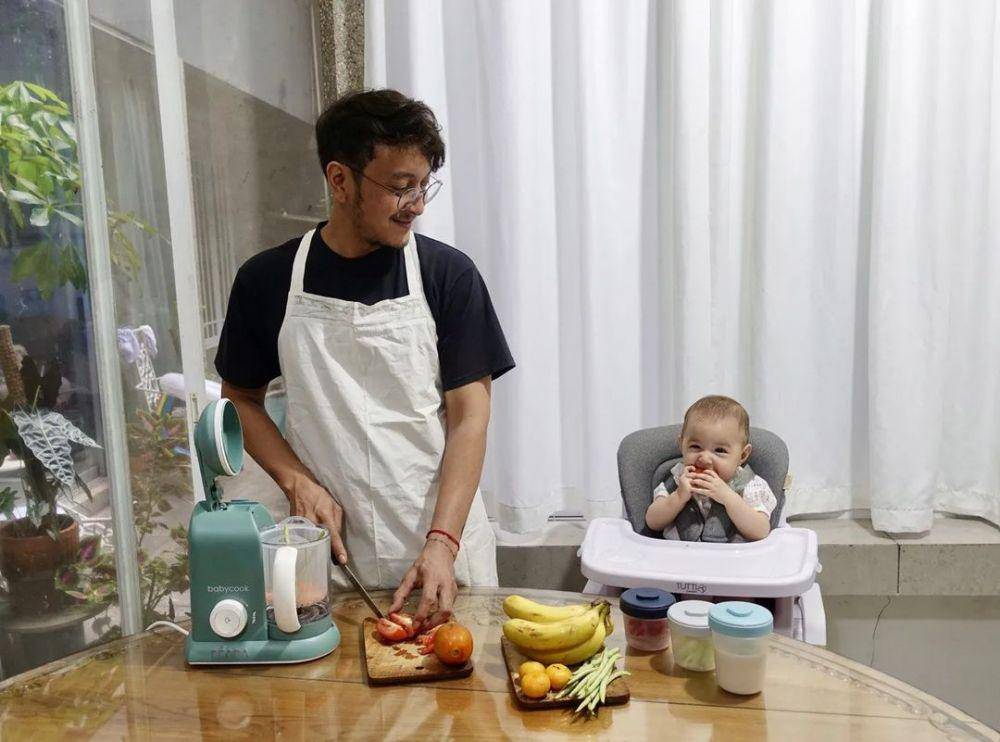 potret Dimas Anggara dan baby Djiwa (instagram.com/dimsanggara)