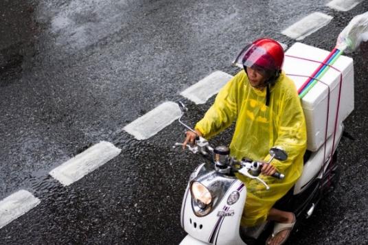 Hindari Risiko Saat Musim Hujan, Lakukan 5 Perawatan Ini Pada Motormu