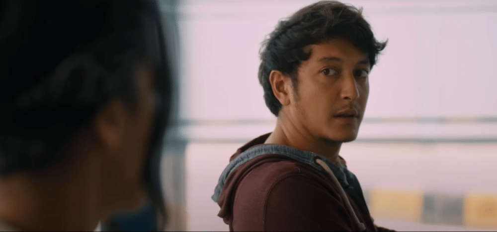 Dimas Anggara selingkuh (dok. ScreenMedia Films / Crazy, Stupid, Love)