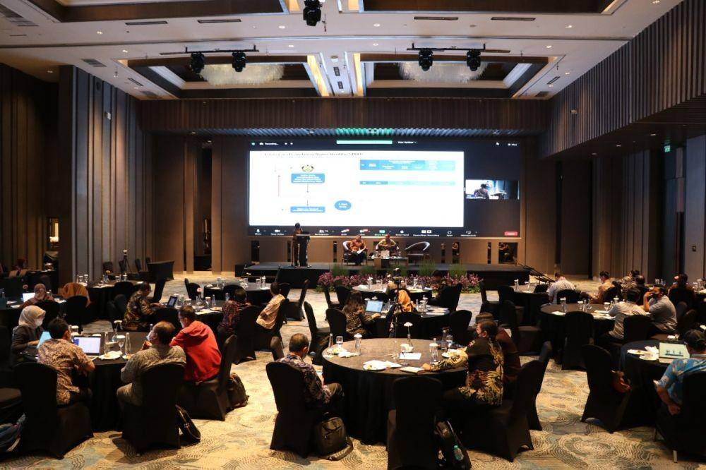 Forum Diskusi Publik "Sinergi Stakeholder dalam Upaya Peningkatan Elektrifikasi dan Konsumsi Listrik Per Kapita Indonesia" di Surabaya, Jumat, (25/11/2022) (Dok Kementerian ESDM)