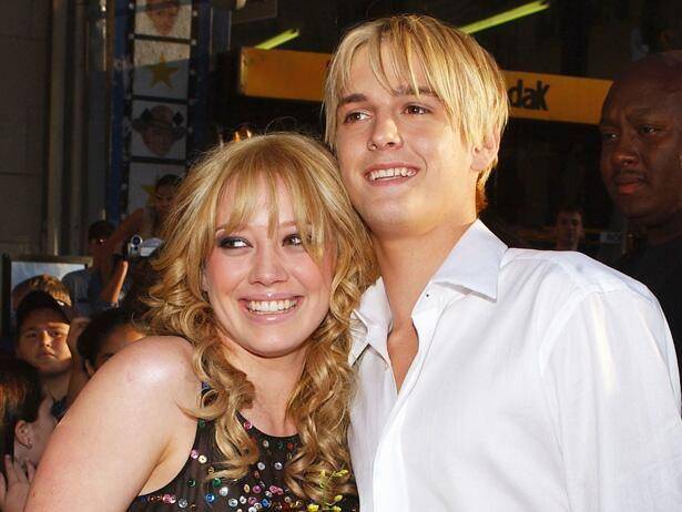 Hillary Duff dan Lindsay Lohan (twitter.com/vh1celebrity)