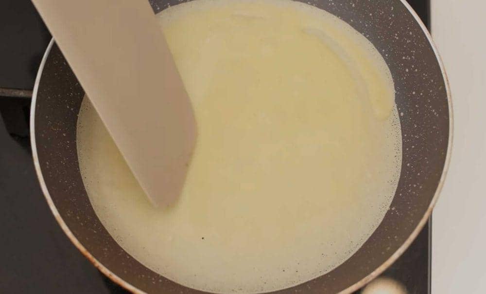 ilustrasi membuat kulit risol (youtube.com/Devina Hermawan)