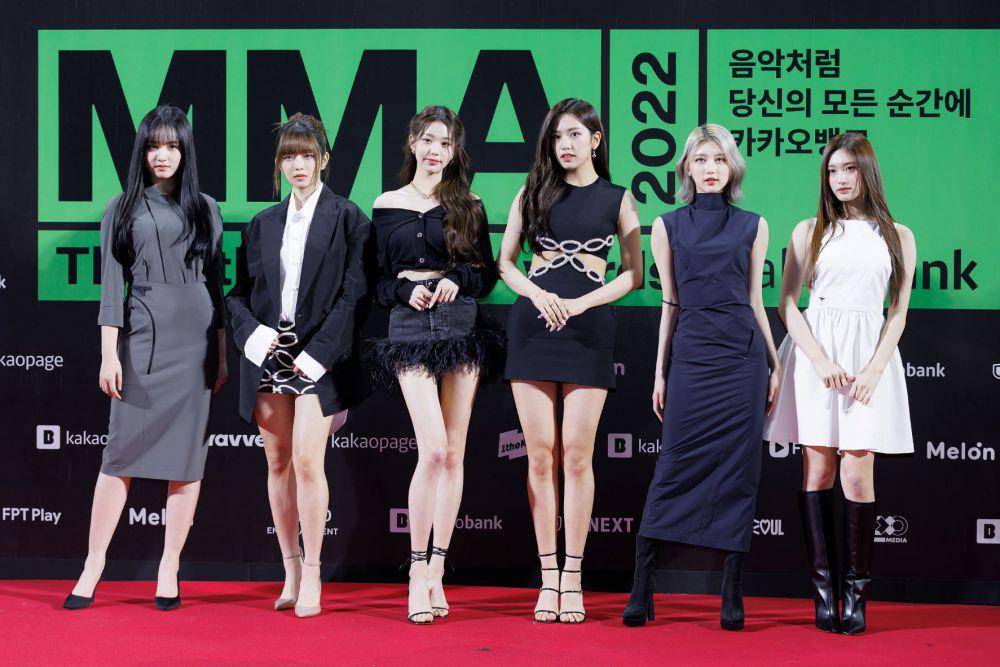 IVE (twitter.com/Kpop_Herald)