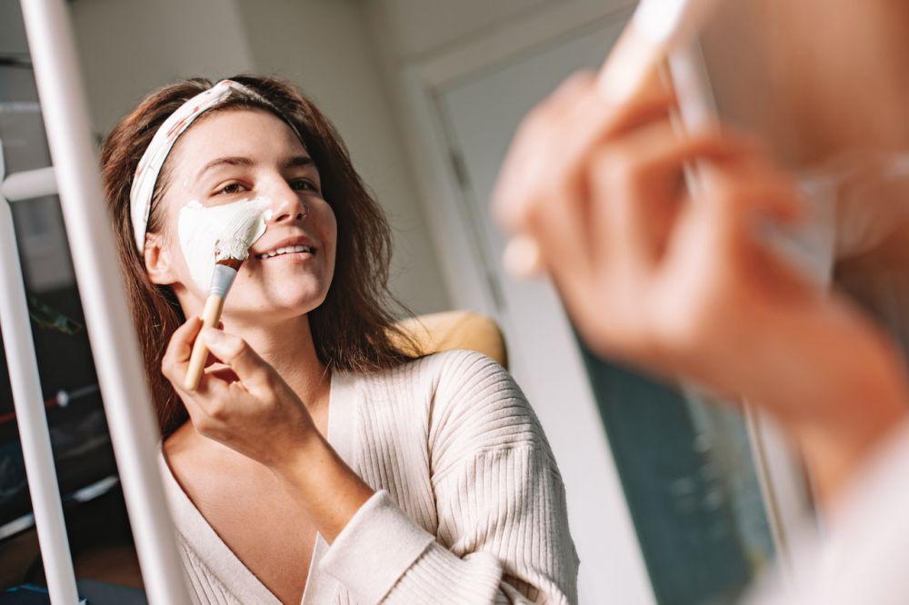 5 Rekomendasi Produk Masker Wajah Sakura untuk Mencerahkan Wajah