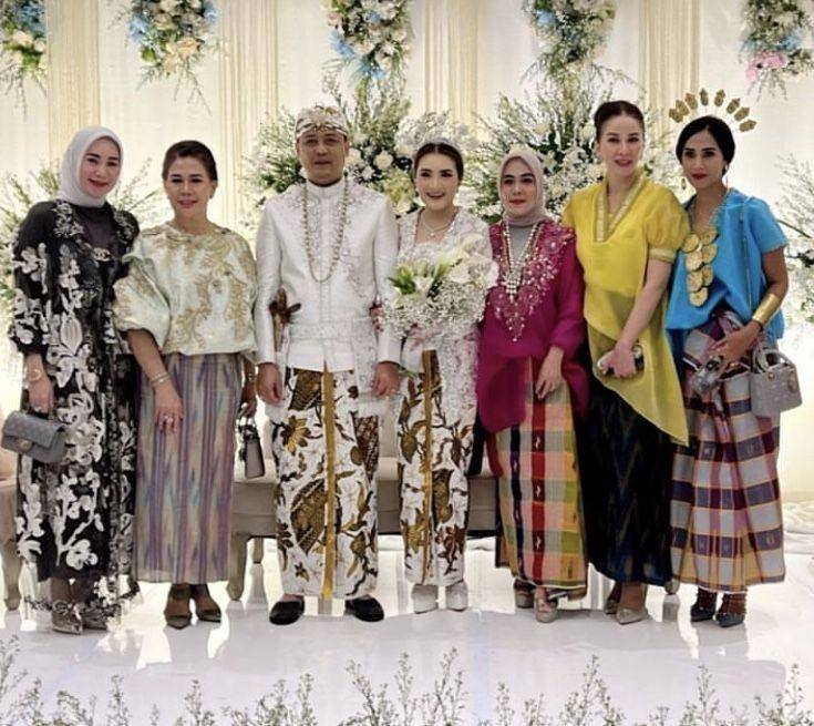 tamu artis di pernikahan Kiki Amalia (instagram.com/erin_taulany)