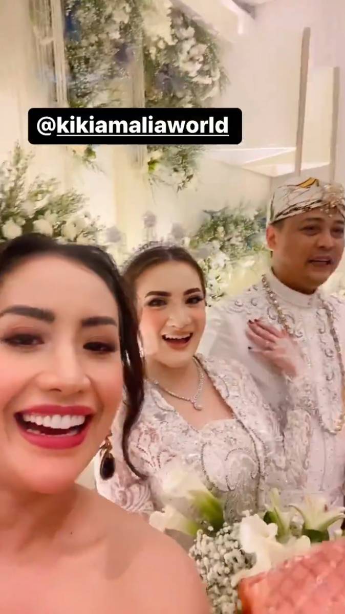 tamu artis di pernikahan Kiki Amalia (instagram.com/kikiamaliaworld)