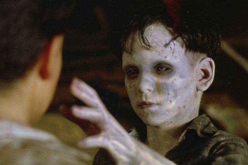 adegan dalam film The Devil's Backbone (dok. Canal+/The Devil's Backbone)