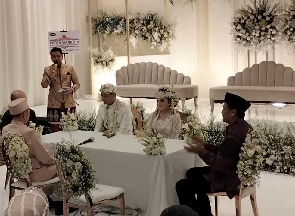 9 Potret Akad Nikah Kiki Amalia dan Agung Nugraha, Mewah!