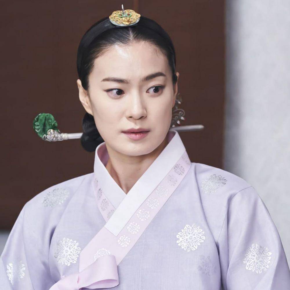 Still Cut drama Korea Under the Queen's Umbrella (Instagram.com/hs_kim_95/)