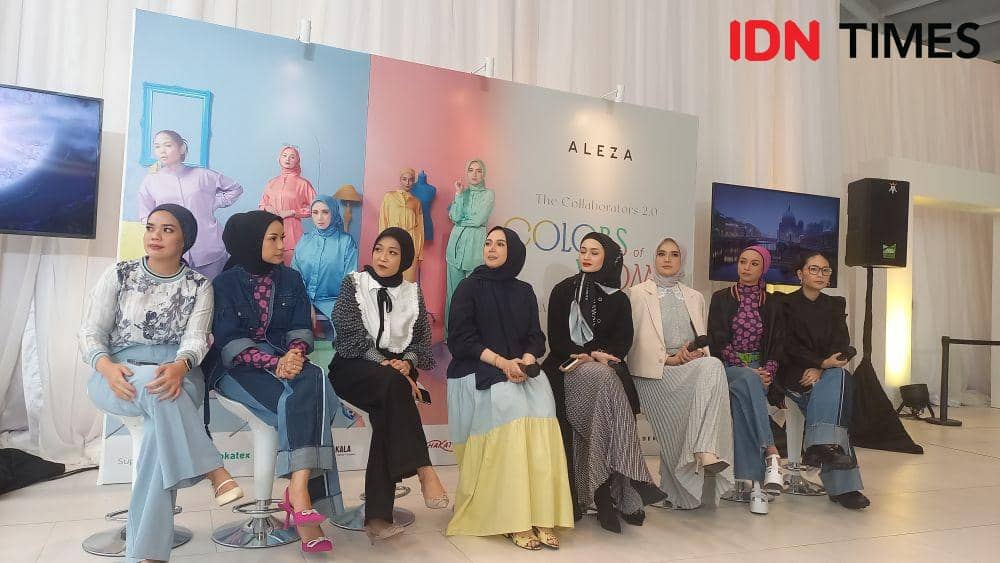 Aleza: The Collaborators 2.0 "Colors of Woman", City Hall, Pondok Indah Mall 3, Senin (28/11/2022). (IDN Times/Aprodithe Kyrie)