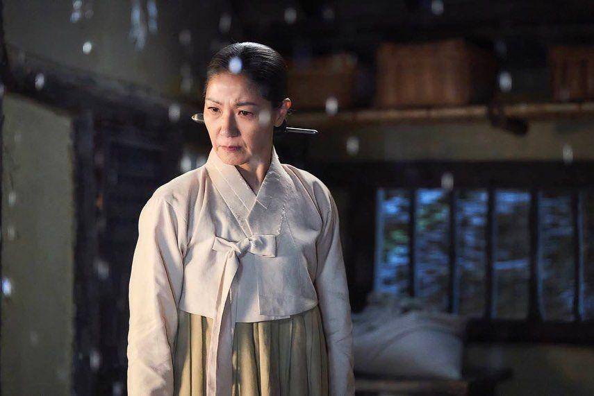 Still Cut drama Korea Under the Queen's Umbrella (Instagram.com/hs_kim_95/)