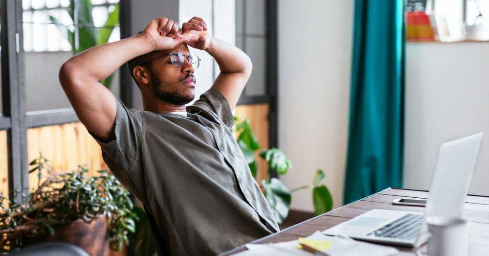 Ilustrasi lelah bekerja. (Pexels.com/Kampus Production)