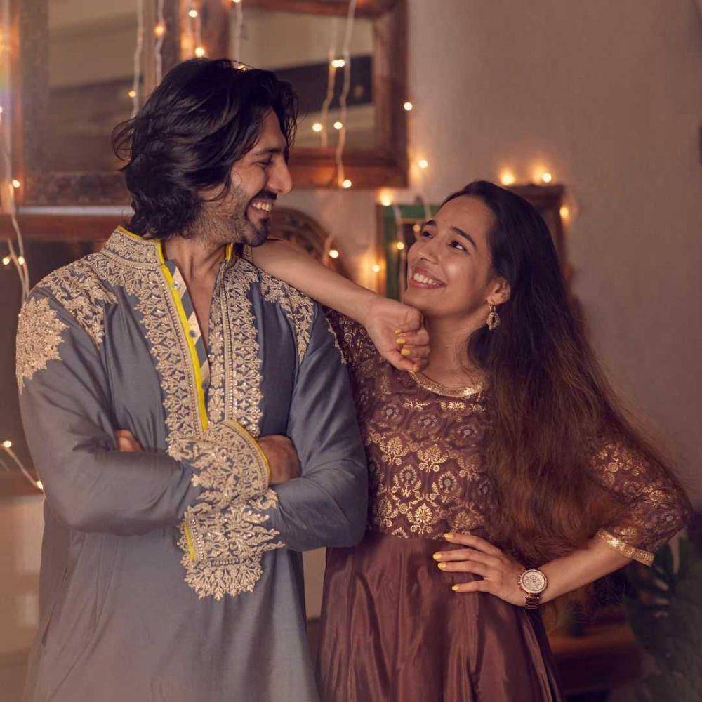 Kartik Aaryan dan adiknya (instagram.com/kartikaaryan)