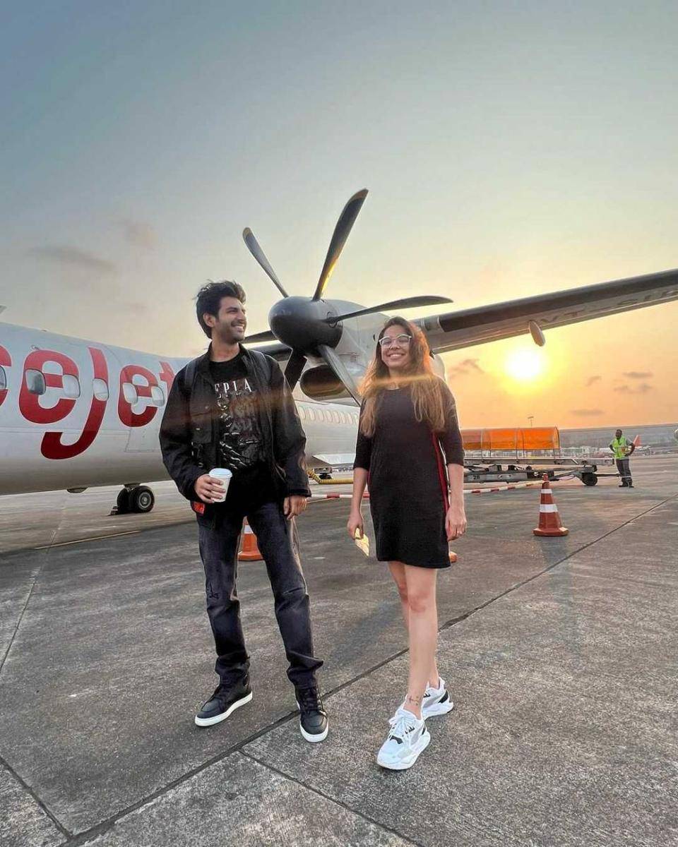 Kartik Aaryan dan adiknya (instagram.com/kartikaaryan)