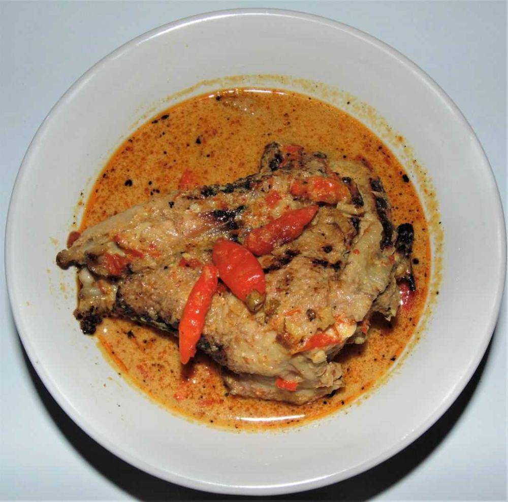 Ayam lodho (instagram.com/attha.store_)