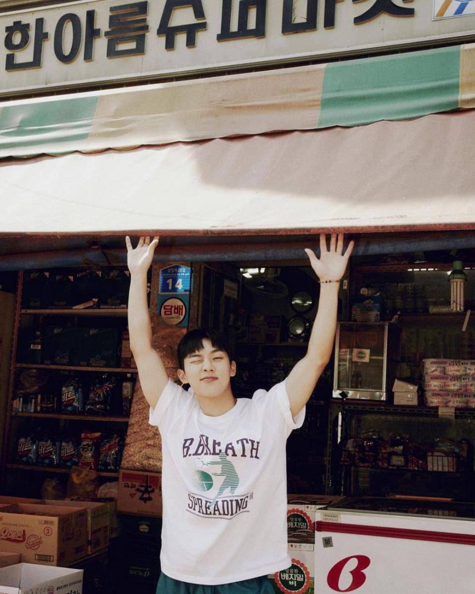 Choi Hyun Wook membagikan fotonya di instagram (instagram.com/_choiiii__)