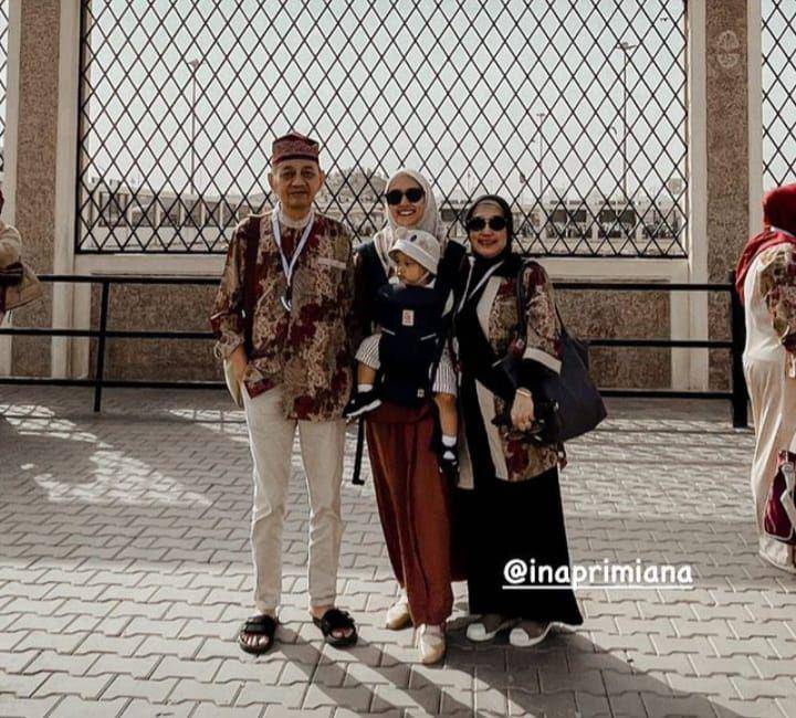 potret Mega Iskanti saat umrah (instagram.com/megaiskanti)
