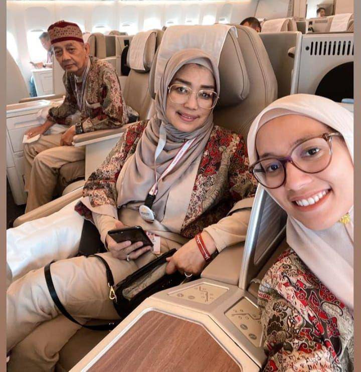 potret Mega Iskanti saat umrah (instagram.com/megaiskanti)