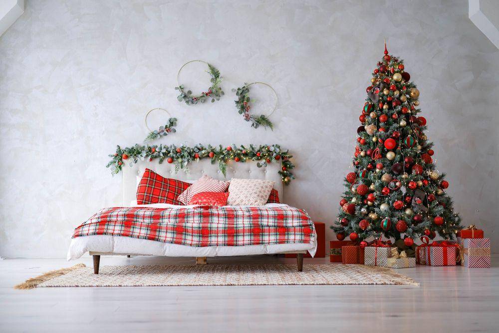 ide dekorasi kamar bertema Natal (pexels.com/@valeriya)
