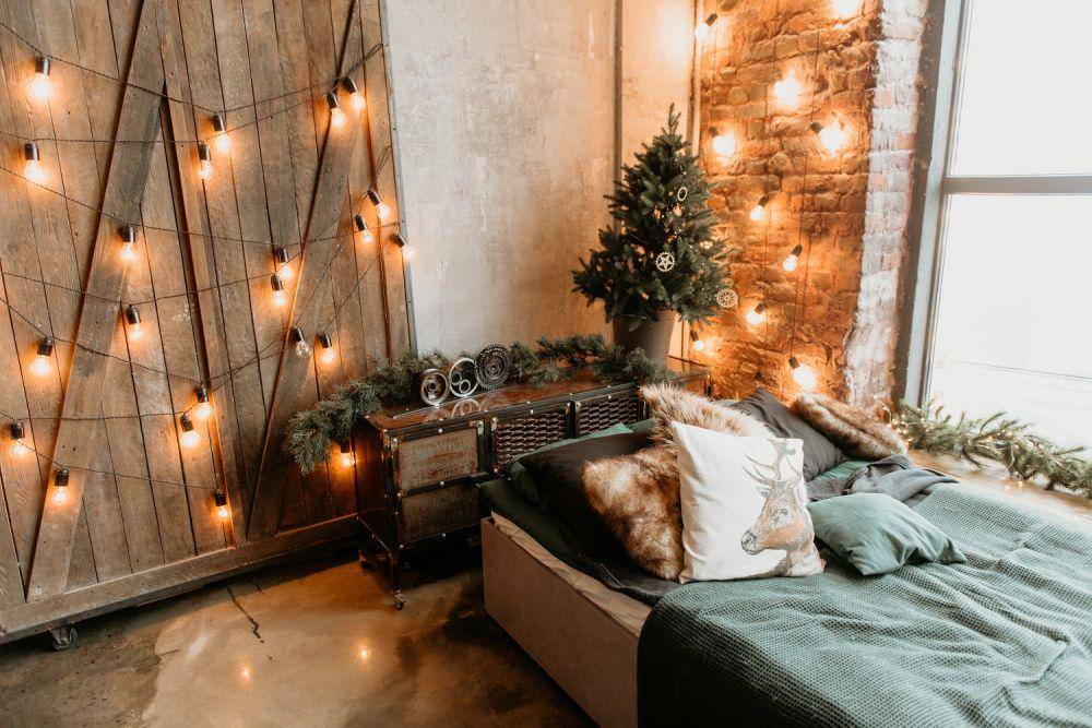 ide dekorasi kamar bertema Natal (pexels.com/@zvolskiy)