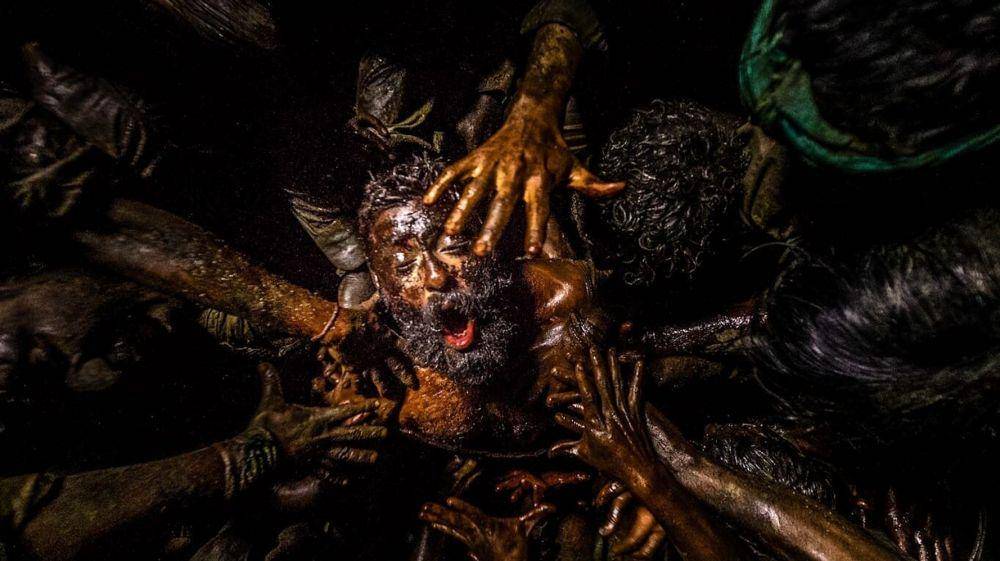 cuplikan film Jallikattu (dok.  Opis Penta/Jallikattu)