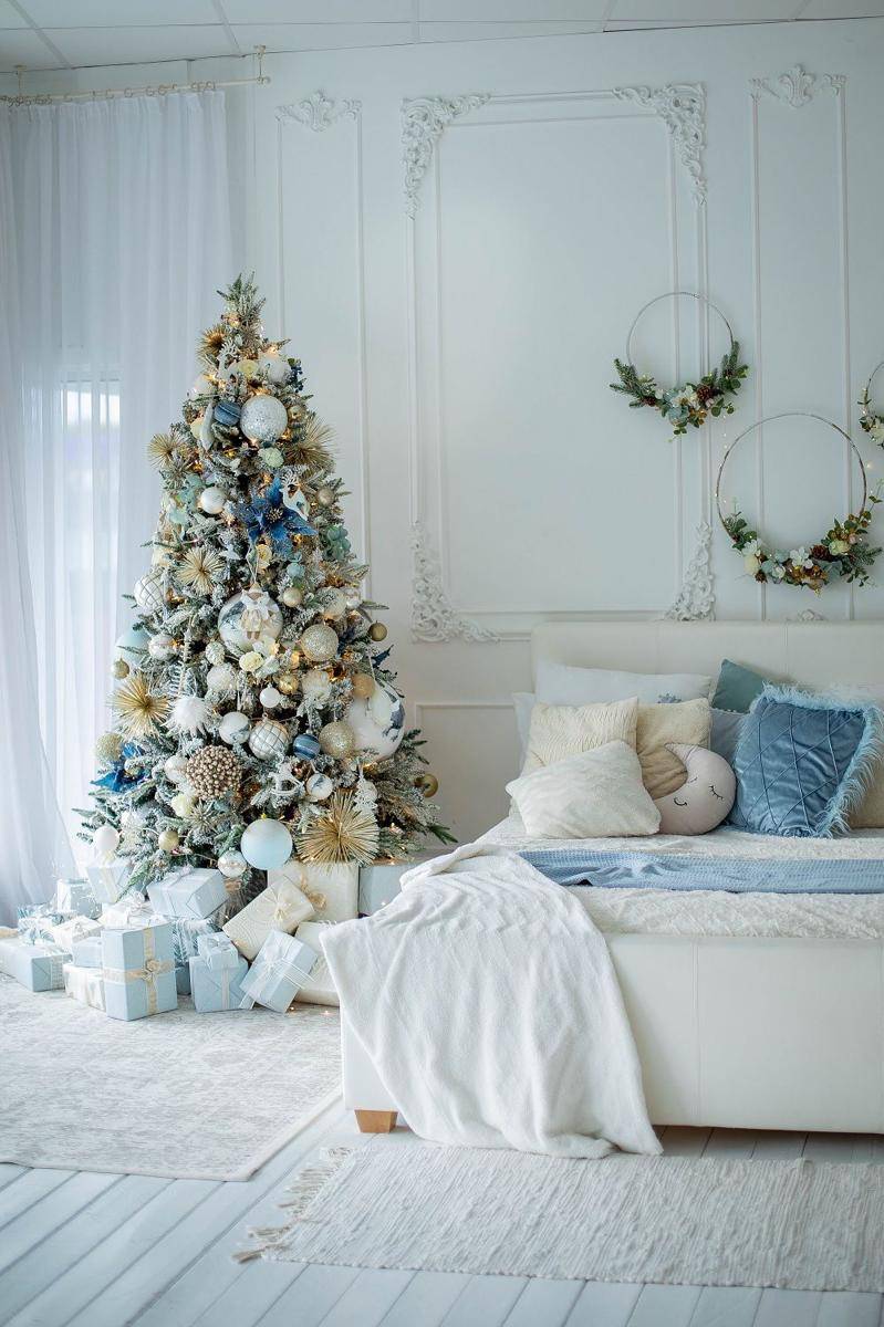 ide dekorasi kamar bertema Natal (pexels.com/@valeriya)