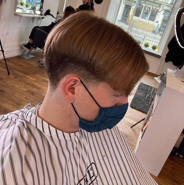 Model rambut curtain bowl cut (pinterest.com)