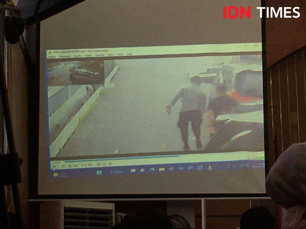 CCTV yang menampilkan suasana saat pembunuhan Brigadir J oleh Ferdy Sambo (IDN Times/Irfan Fathurohman)