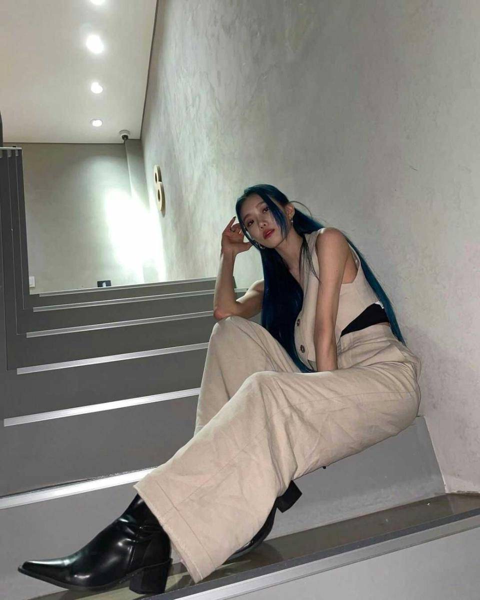 https://www.instagram.com/naneun_dawon/
