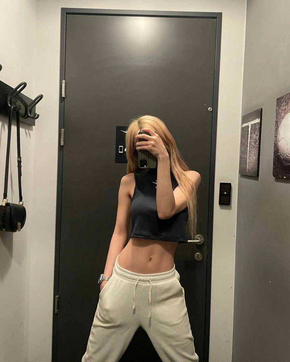 https://www.instagram.com/naneun_dawon/