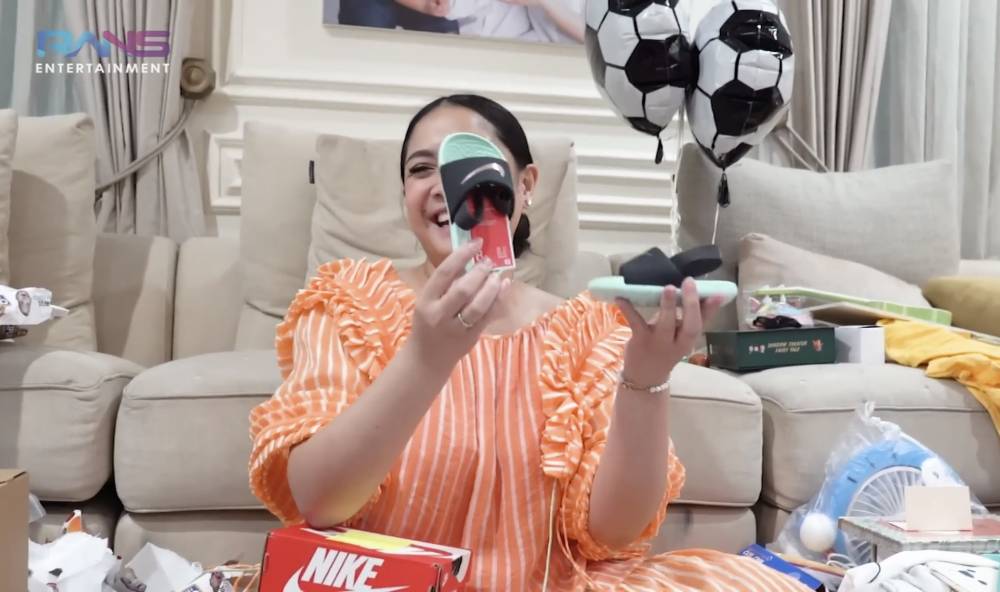 momen Cipung alias Rayyanza buka kado ulang tahun (youtube.com/RANS Entertainment)
