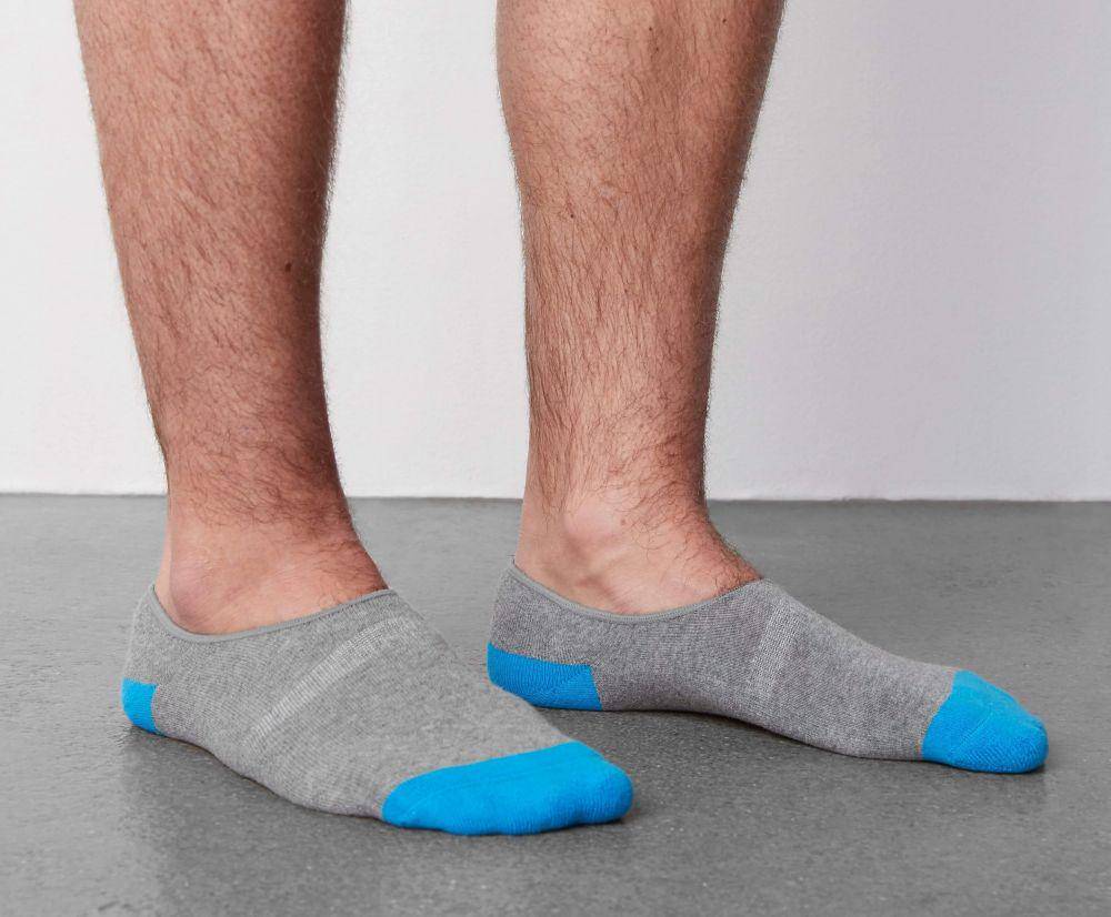 Ilustrasi no show socks (mackweldon.com)