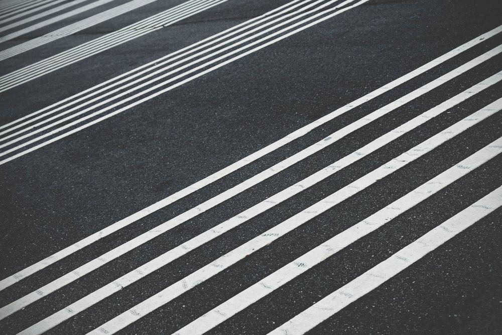 ilustrasi garis. (Pexels.com/Henry Co.)