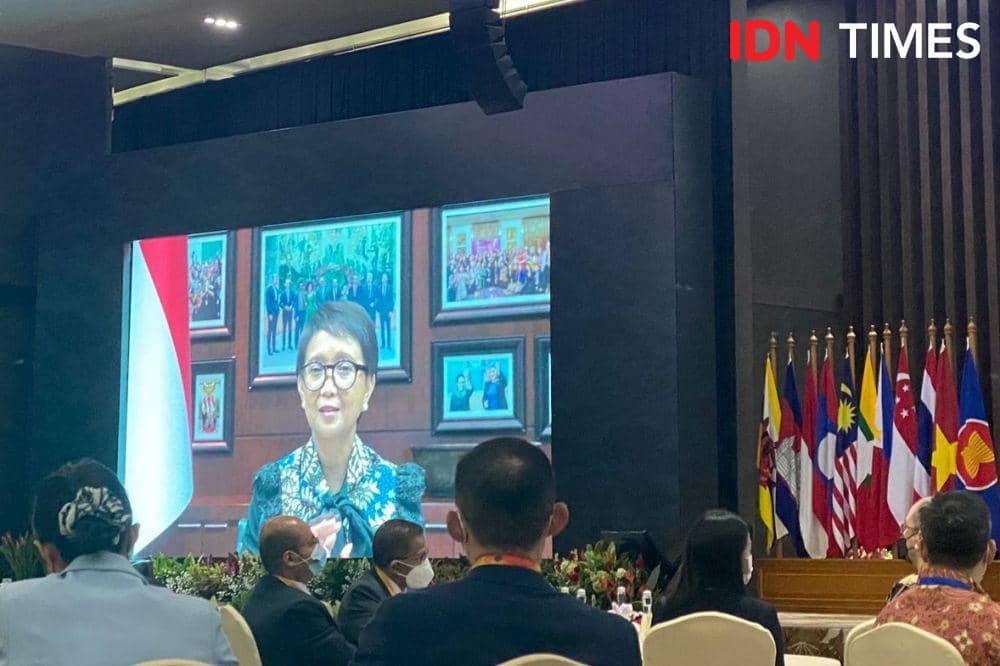 Menteri Luar Negeri RI Retno Marsudi memberikan sambutan di 40th UNCLOS Conference. (IDN Times/Sonya Michaella)