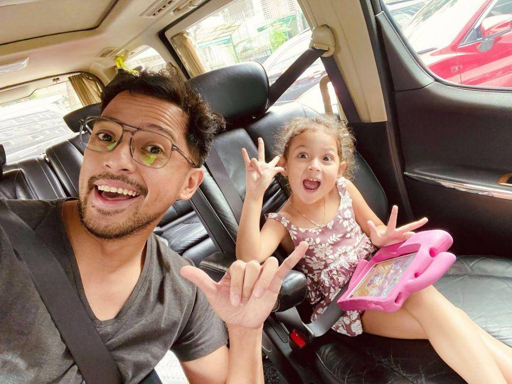 Jerry Likumahwa dan buah hati (instagram.com/jerrylikumahwa)