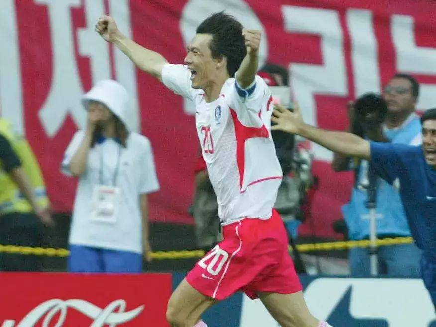 Hong Myung Bo (fifa.com)