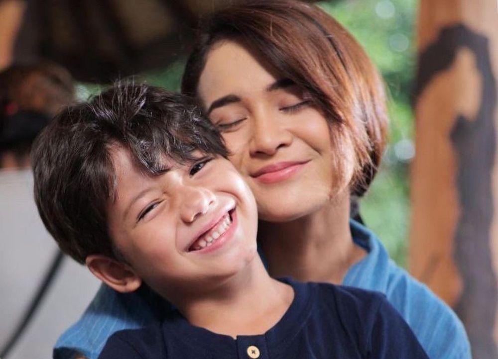 9 Potret Faqih Alaydrus, Adik Michelle Ziudith di Kupu-Kupu Malam