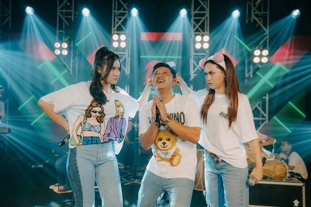 Lirik Lagu Bojo Loro - Denny Caknan feat. Happy Asmara dan Yeni Inka