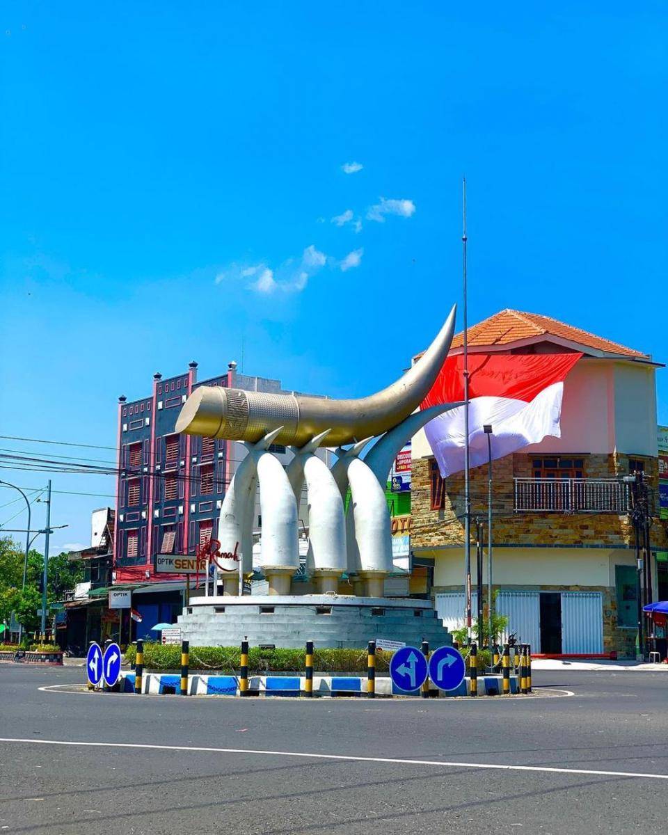 Perempatan Kartonyono Ngawi (instagram.com/aboutngawi)