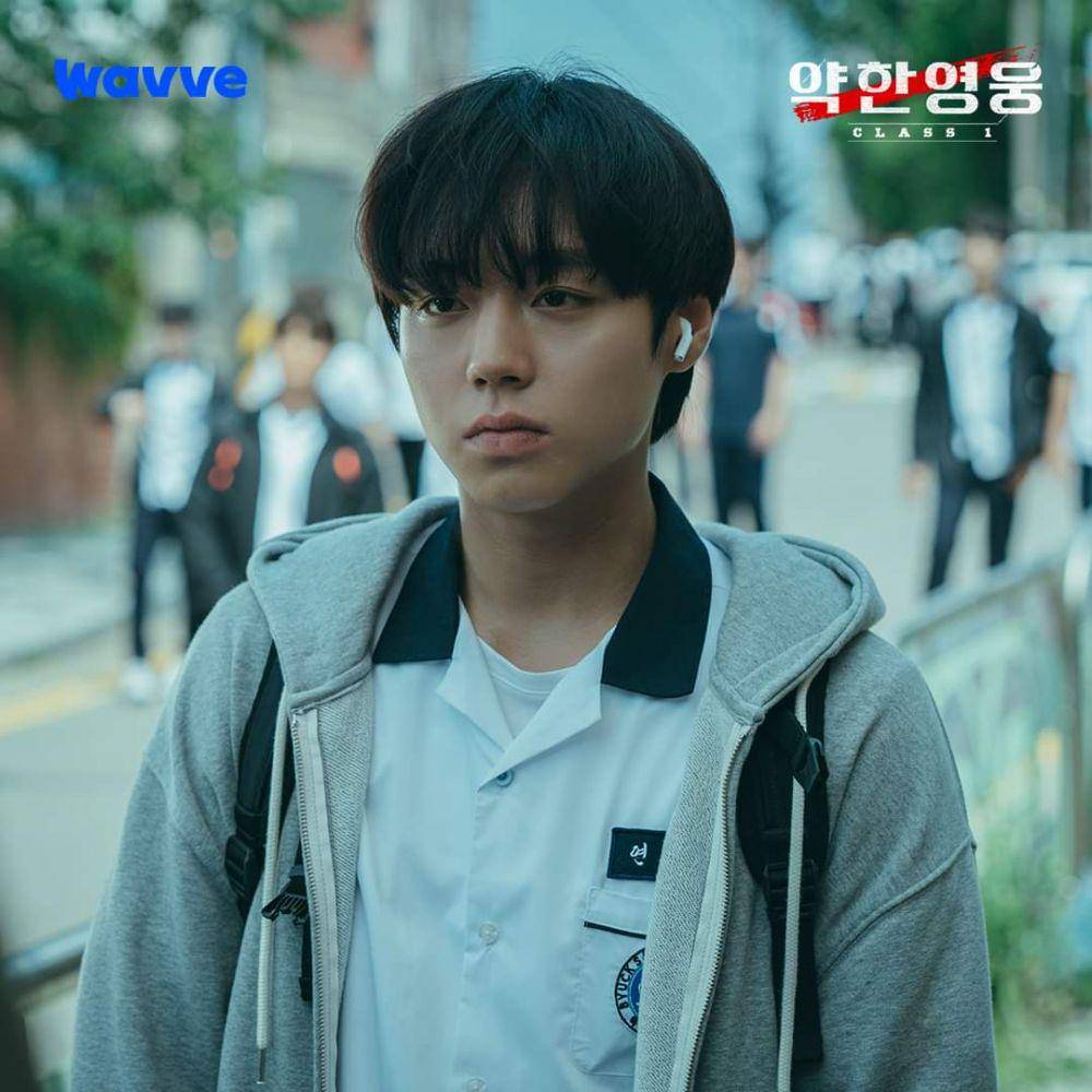 Park Ji Hoon di Weak Hero Class 1 (instagram.com/wavve.official)