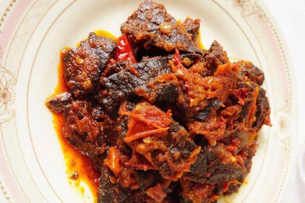 sambal paru (instagram.com/madang.geh)