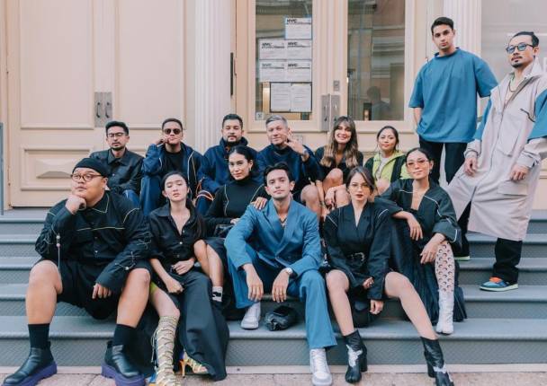 Potret Omar Daniel bersama model lainnya untuk acara New York Fashion Week (instagram.com/omardaniel)