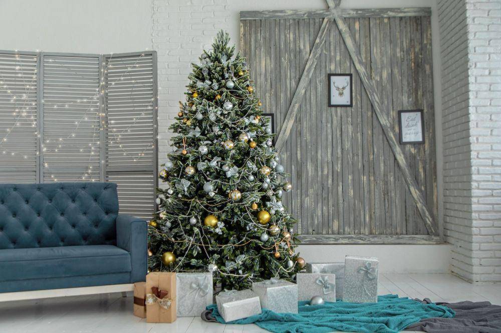 inspirasi dekorasi ruang keluarga untuk natal (pexels.com/Dima Valkov)