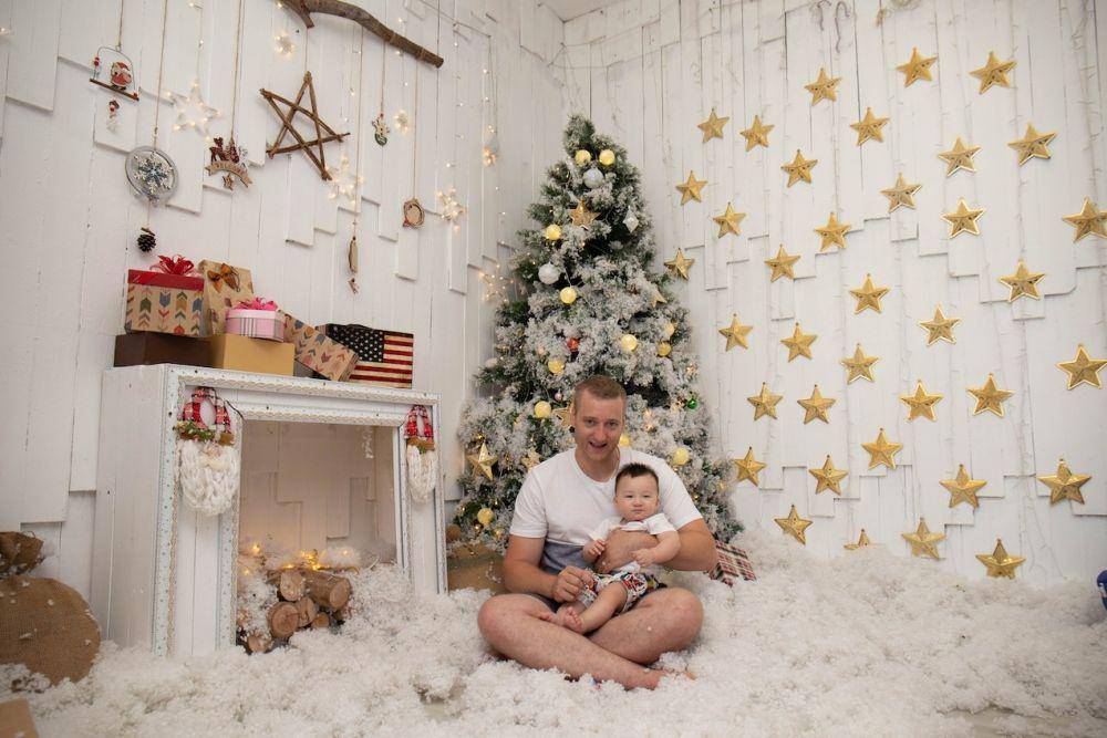 inspirasi dekorasi ruang keluarga untuk natal (pexels.com/ Huynh Van)